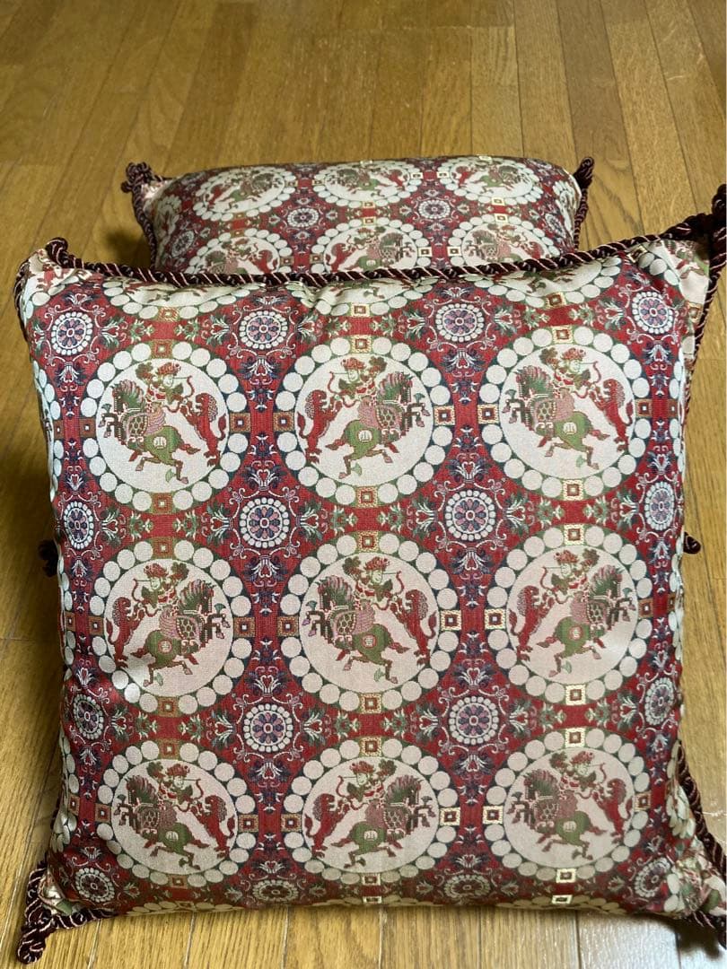 龍村美術織物　経錦　獅子狩文錦　クッション２個セット未使用品 ファスナー付き