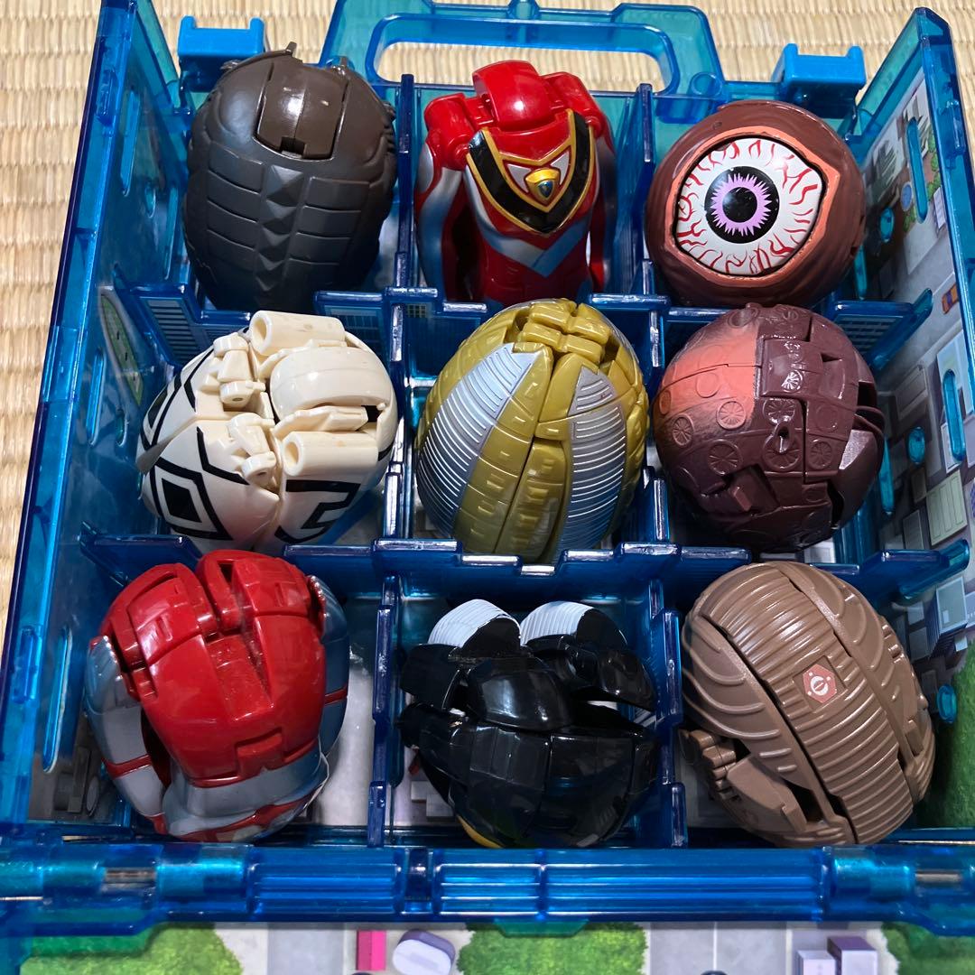 ウルトラエッグ バトルアタッシュケース　エッグ16体セット