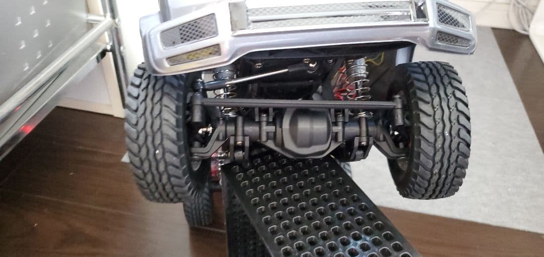 電動RC メルセデス・ベンツ G500 塗装済み