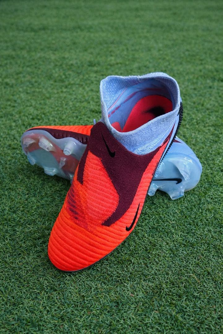 新品未使用サッカースパイク　　ナイキファントム6HighエリートFG 26センチ