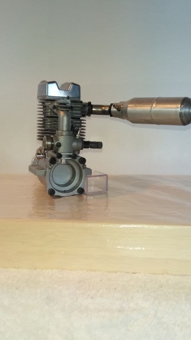 模型飛行機用エンジン、 サンダータイガー91(15cc） 価格を下げました