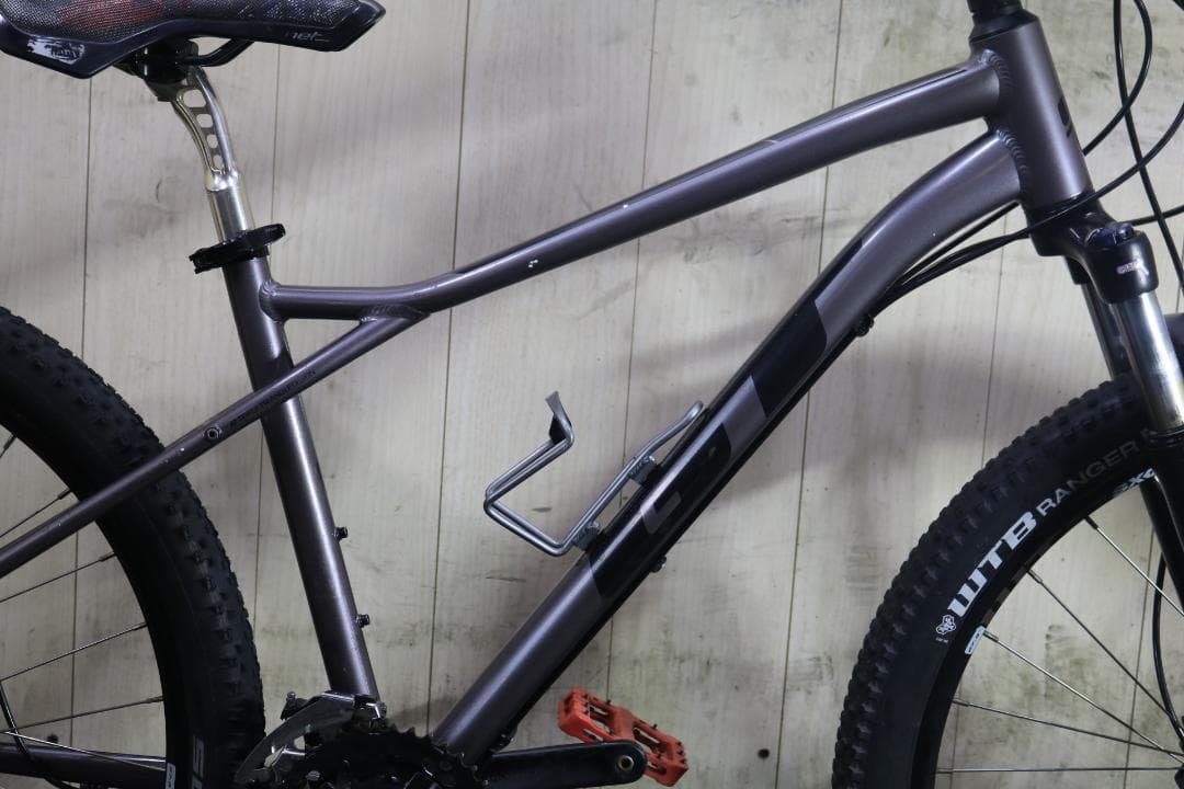 GTアグレッサー27.5型 アルミ 24速 425mm 油圧式ディスクMTB