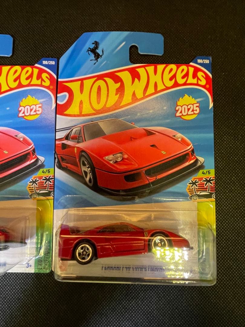 ホットウィール FERRARI F40 COMPETIZIONE ×２