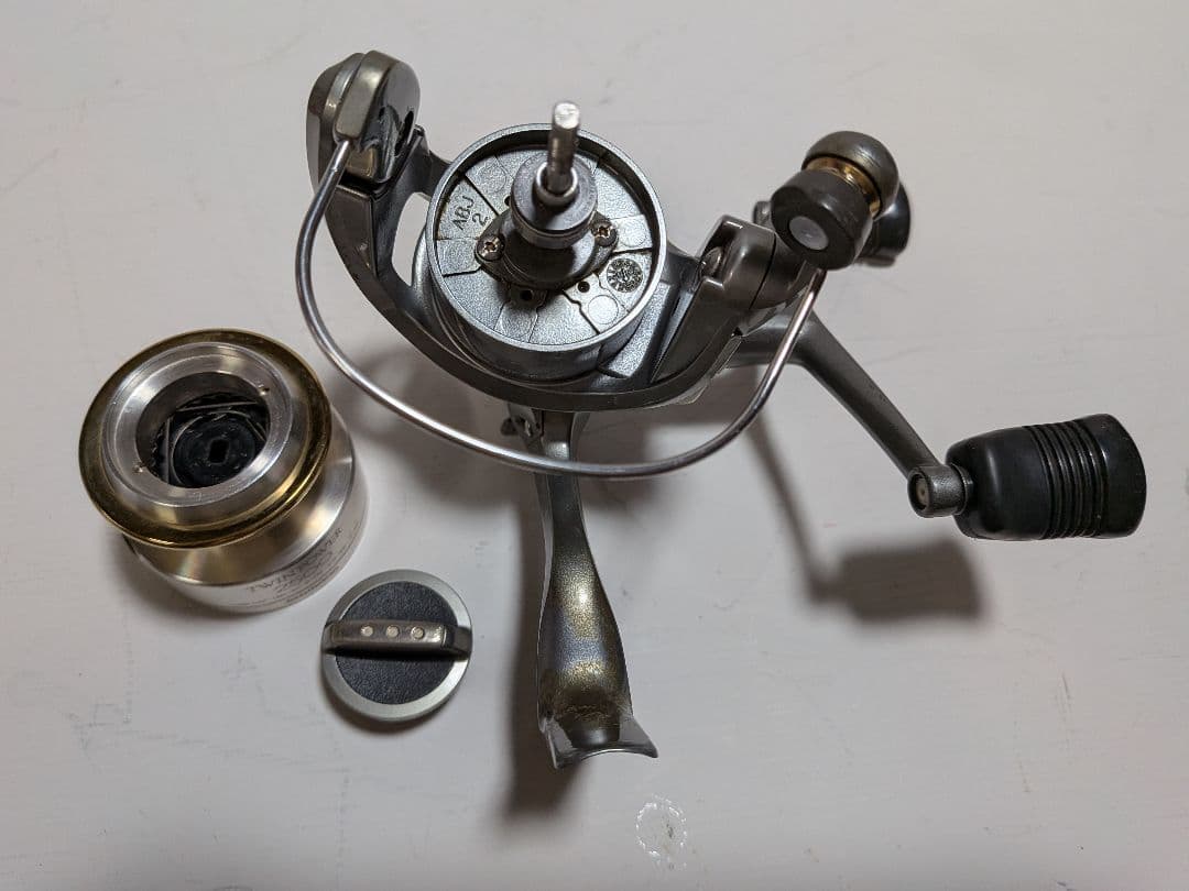 シマノ　TWINPOWER 2500Wハンドル