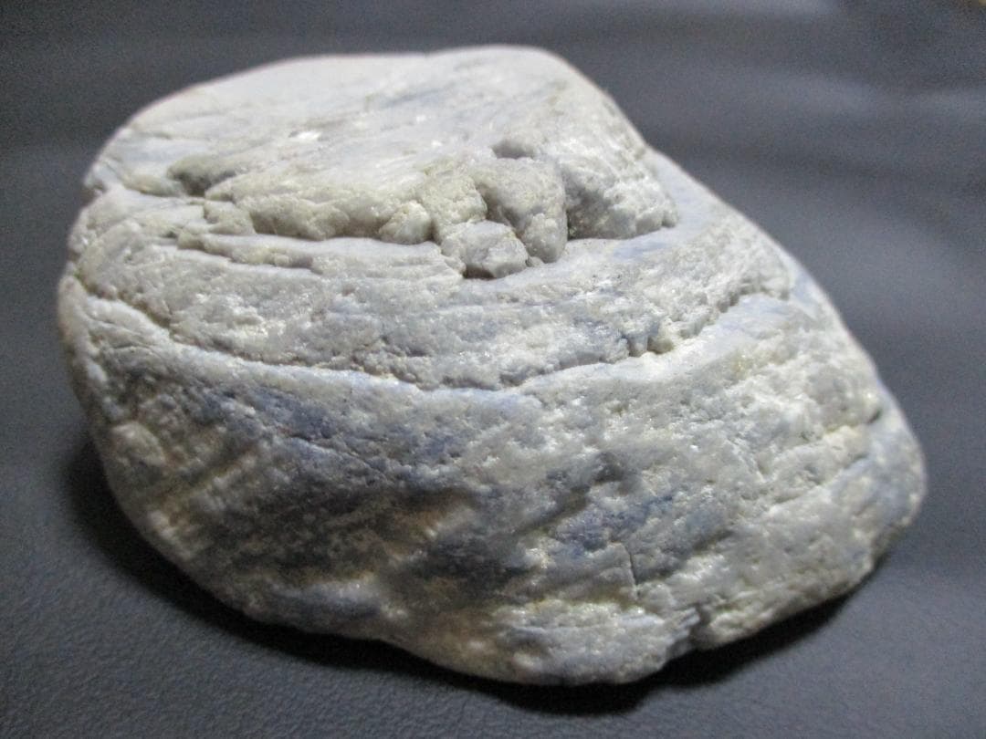 【博物館クラス】糸魚川産 コランダム ４８０ｇ サファイア 宝石 国産鉱物