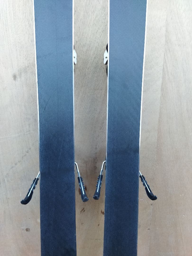 れおぱぱ　VOLKL TIP ROCKER ゴールド/黒155 スキー 板