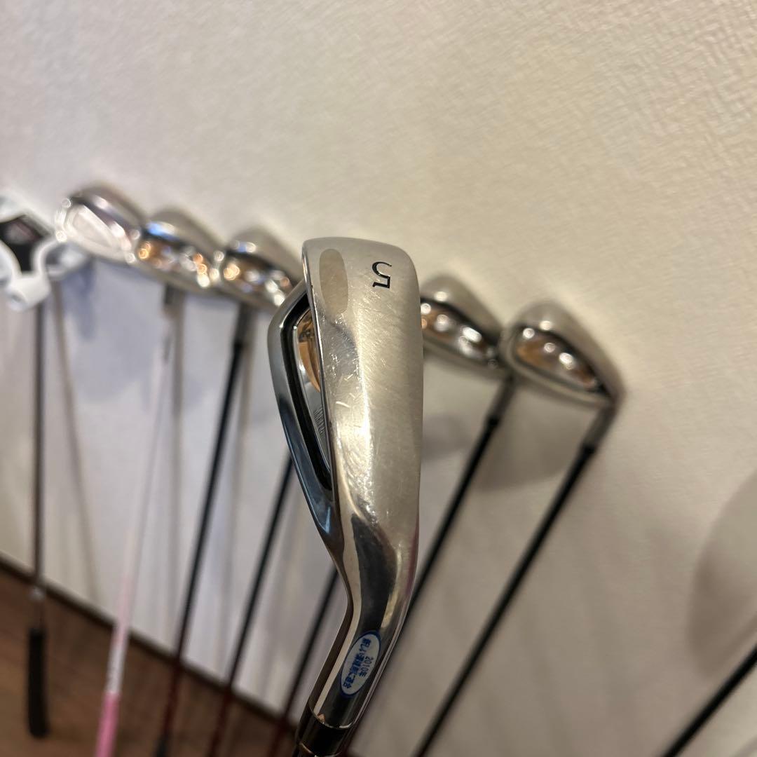 マックテッレディースL 11本　右利き　可愛いキャディバッグ 付き　ゴルフセット