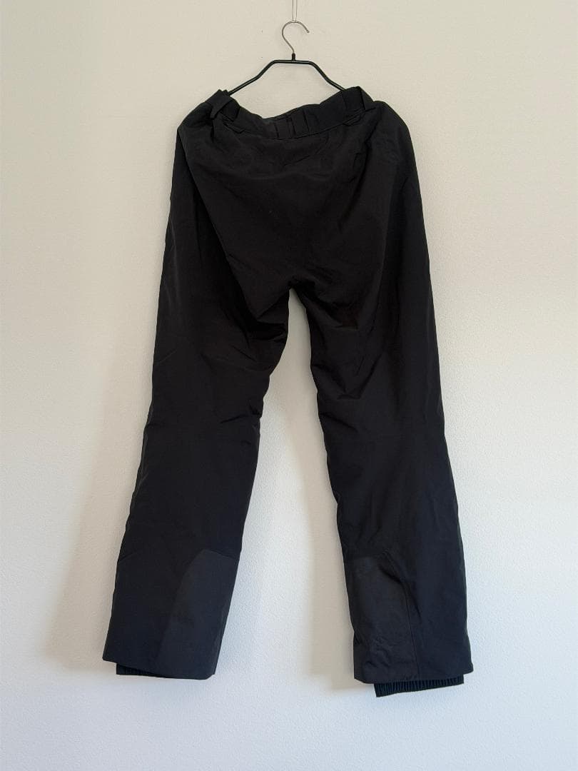 【未使用タグ付き】Peak Performance スキーパンツ 女L 男M