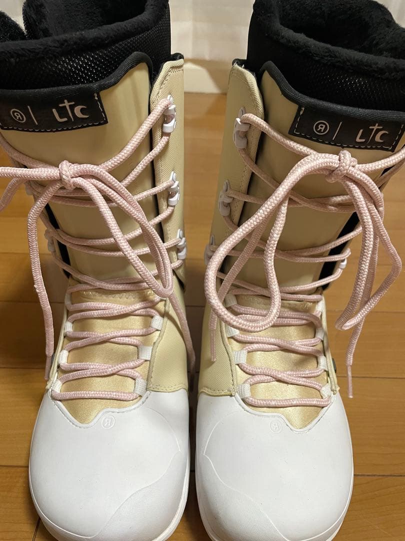 スノーボードブーツ　RIDE