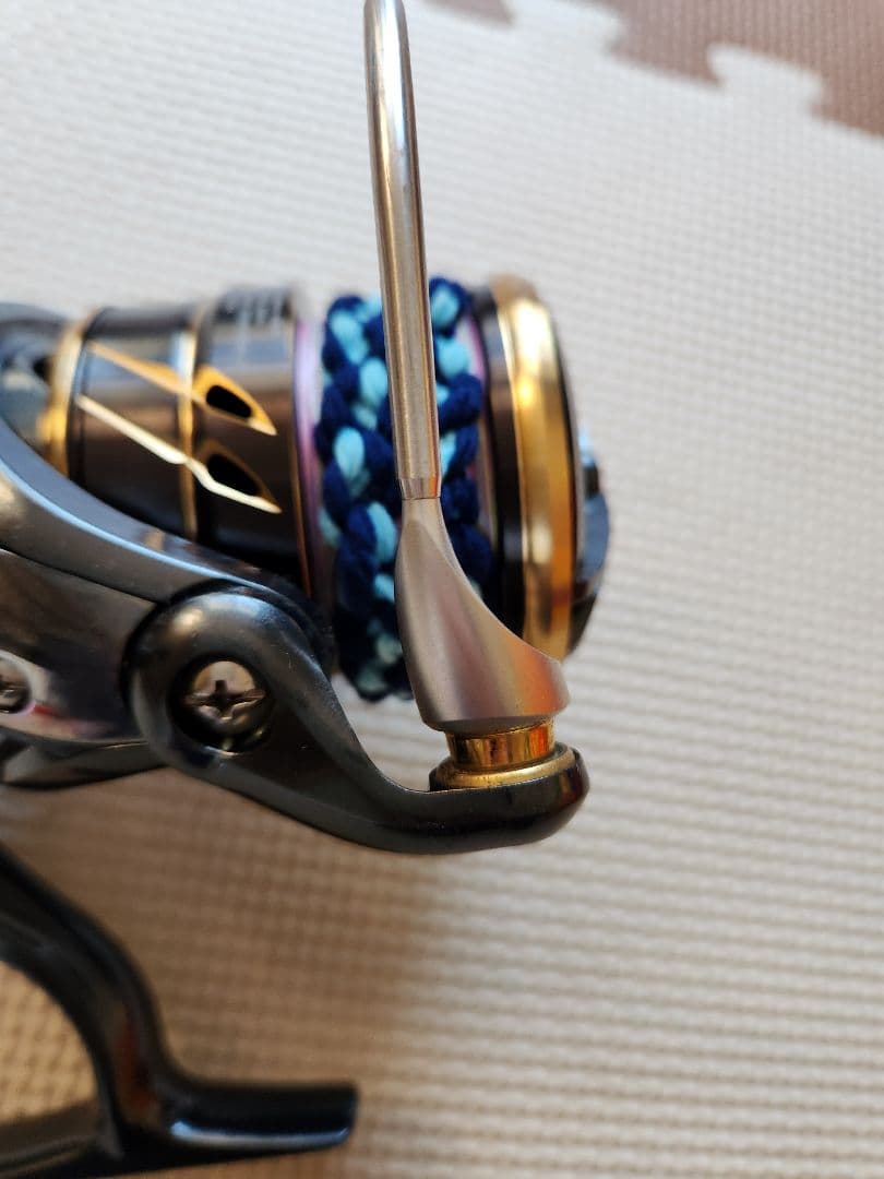 CALDIA SW 8000-H スピニングリール