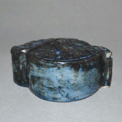 『李朝瑠璃釉菊石形水滴』 李氏朝鮮　アンモナイト形　硯滴　水盂　文房具