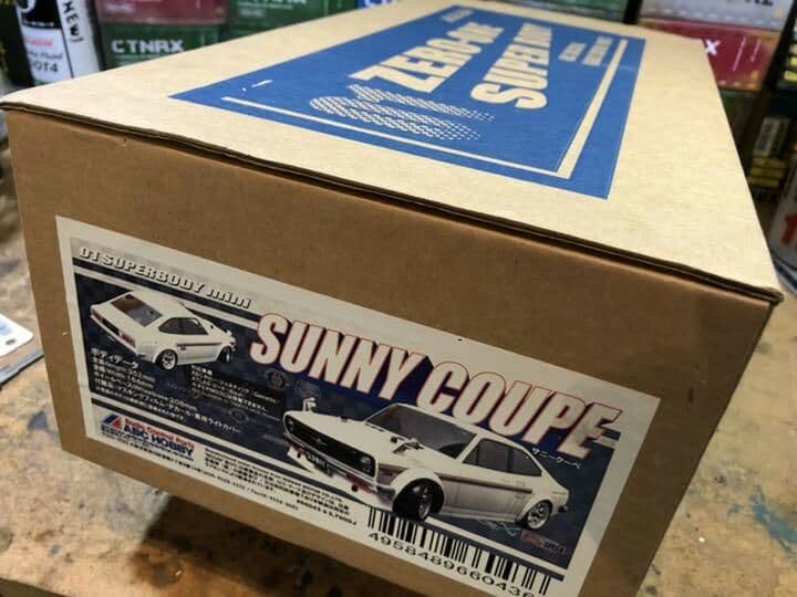 DATSUN  サニークーペ　旧車　ニッサン　ボディーG