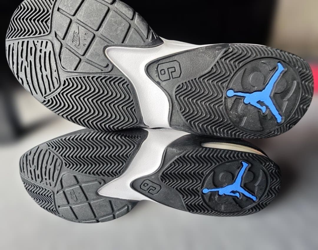 エアジョーダン マックス オーラ 3