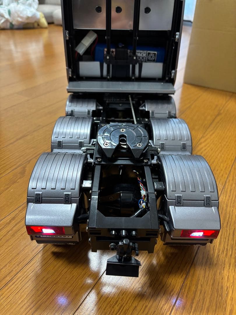 タミヤ1/14 スカニア　770S 8×4/4 フルオペレーション