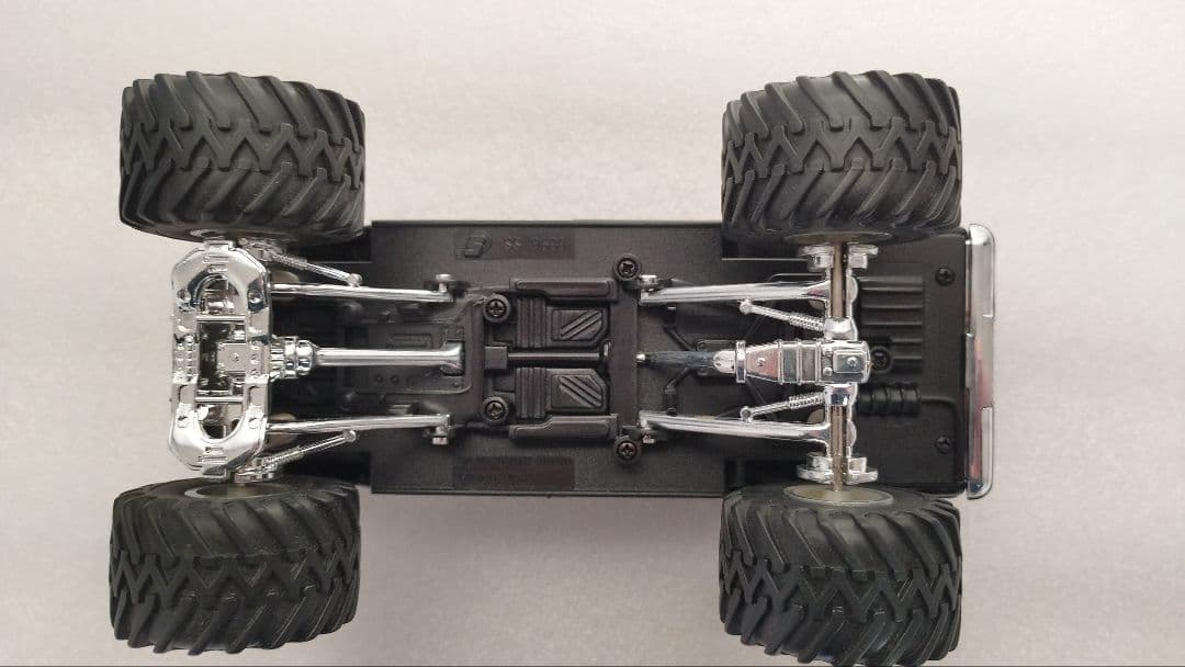 シボレーモンスターバン　ミニカー