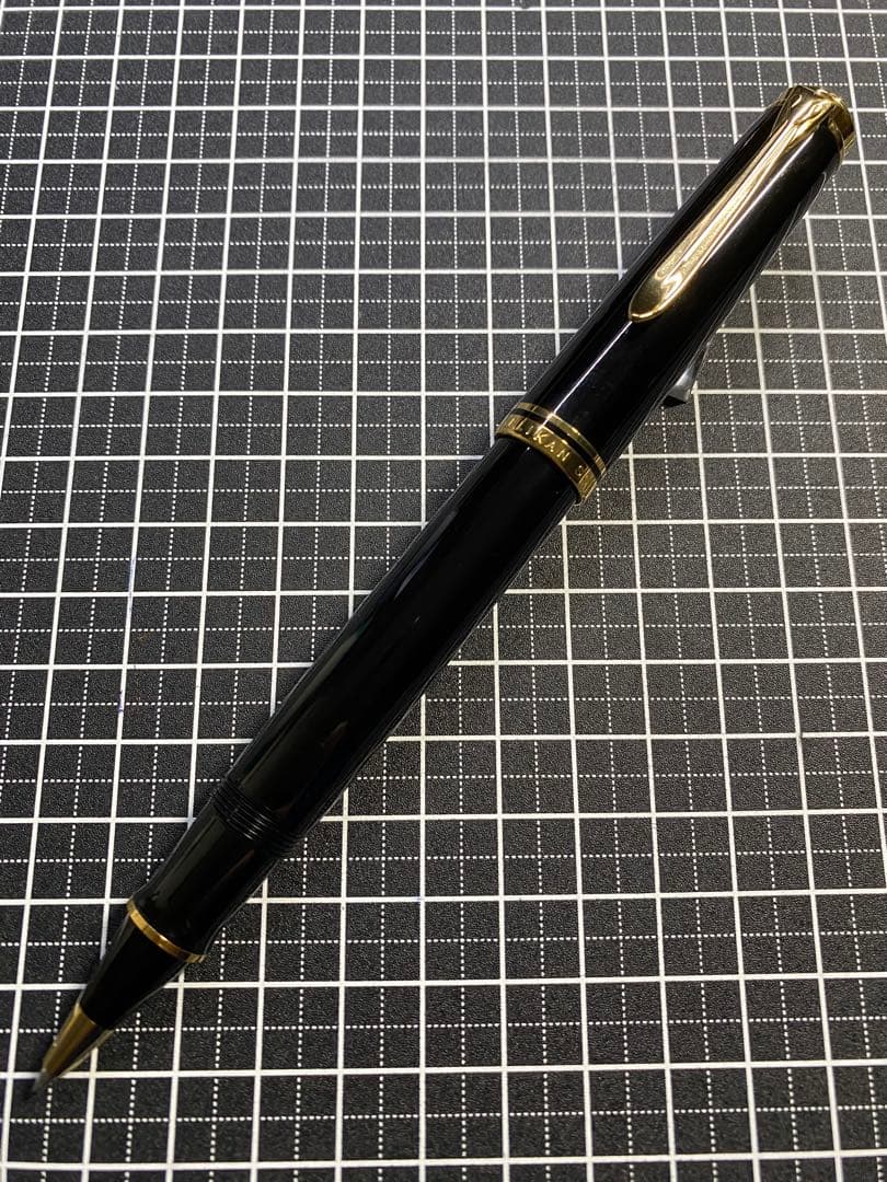 Pelikan Souveran R800 BLACK ローラーボール