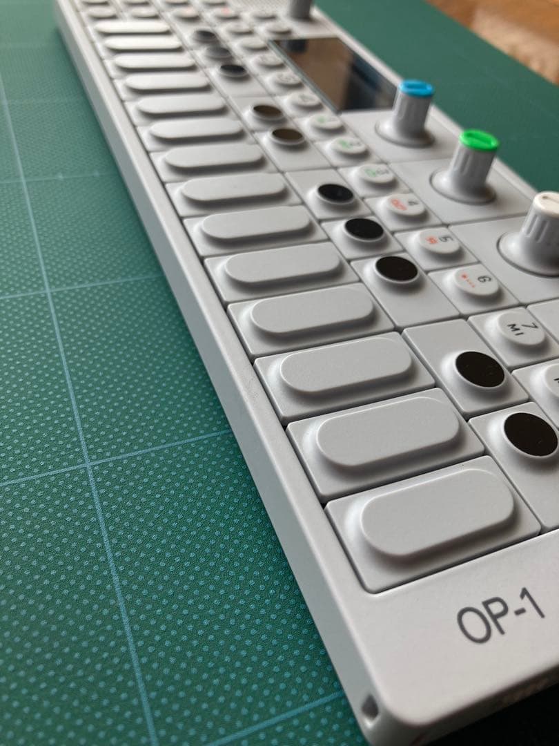 鍵盤楽器 Teenage Engineering OP-1 Rev.2