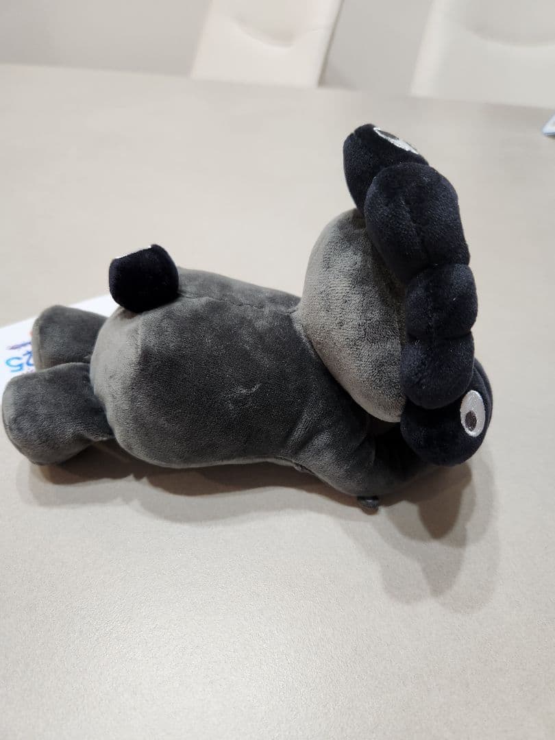 ミャクミャク這い型ぬいぐるみ黒　S