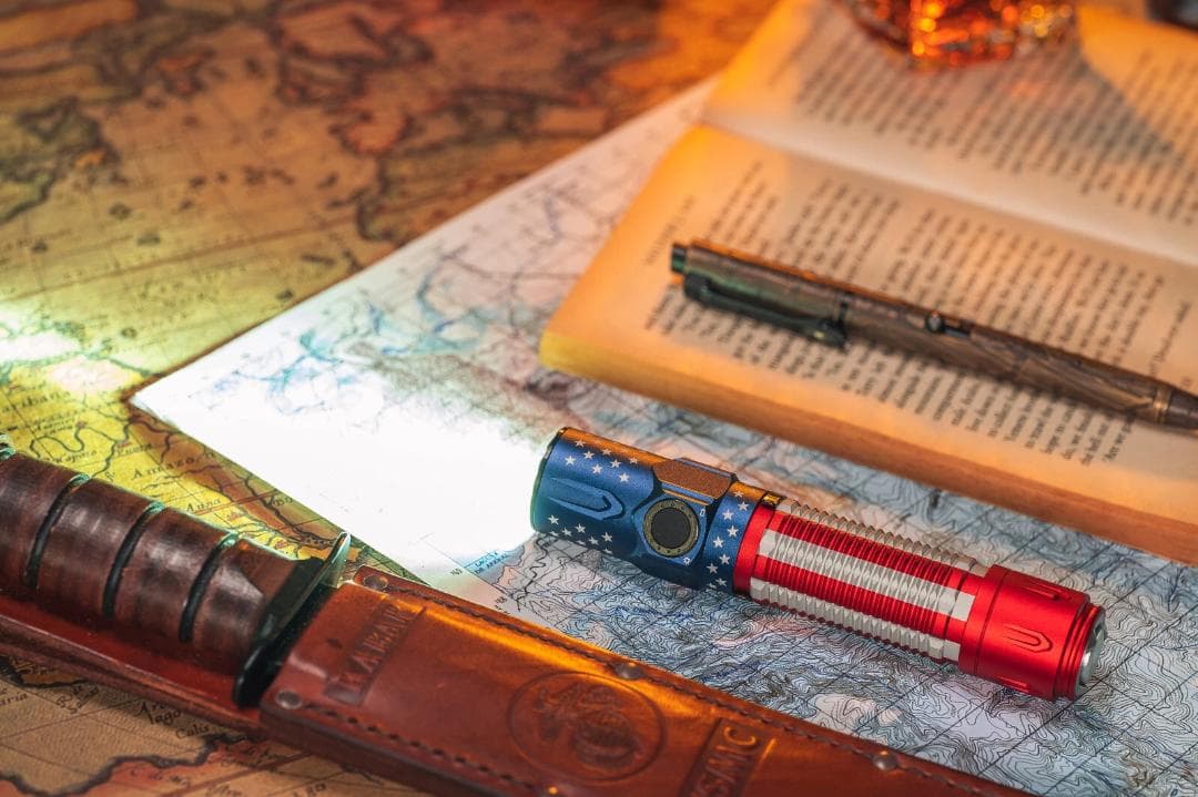 Olight Warrior 3S 懐中電灯