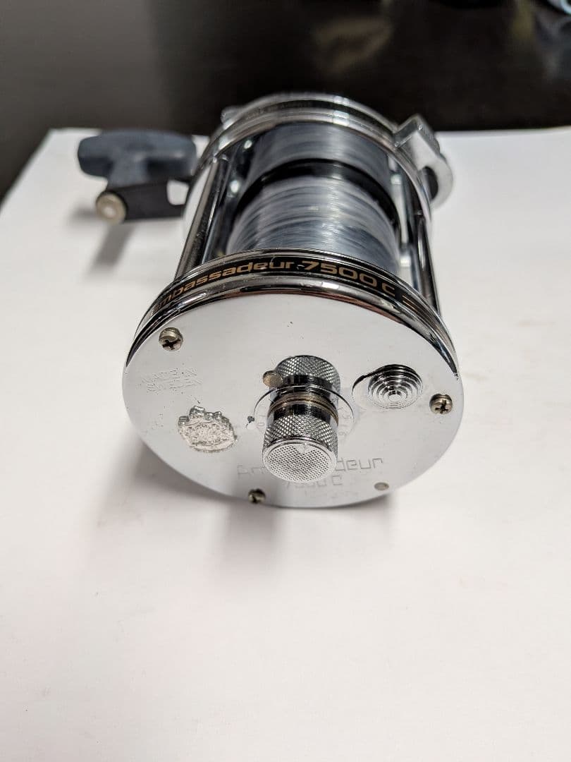 アブガルシアアンバサダー7500C 両軸リール ブラック/シルバー