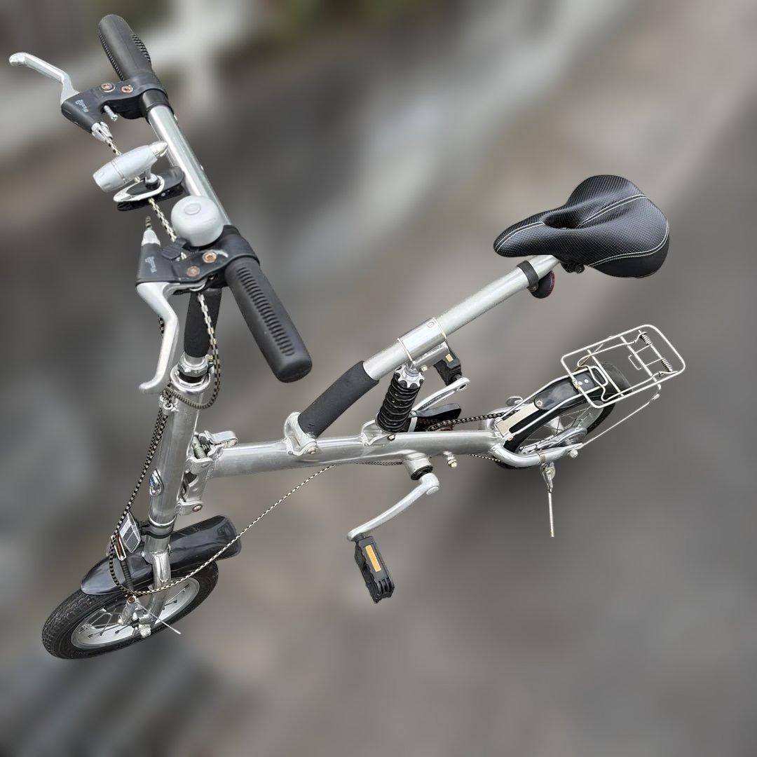 折りたたみ自転車 シルバー ブラックサドル 引取り限定