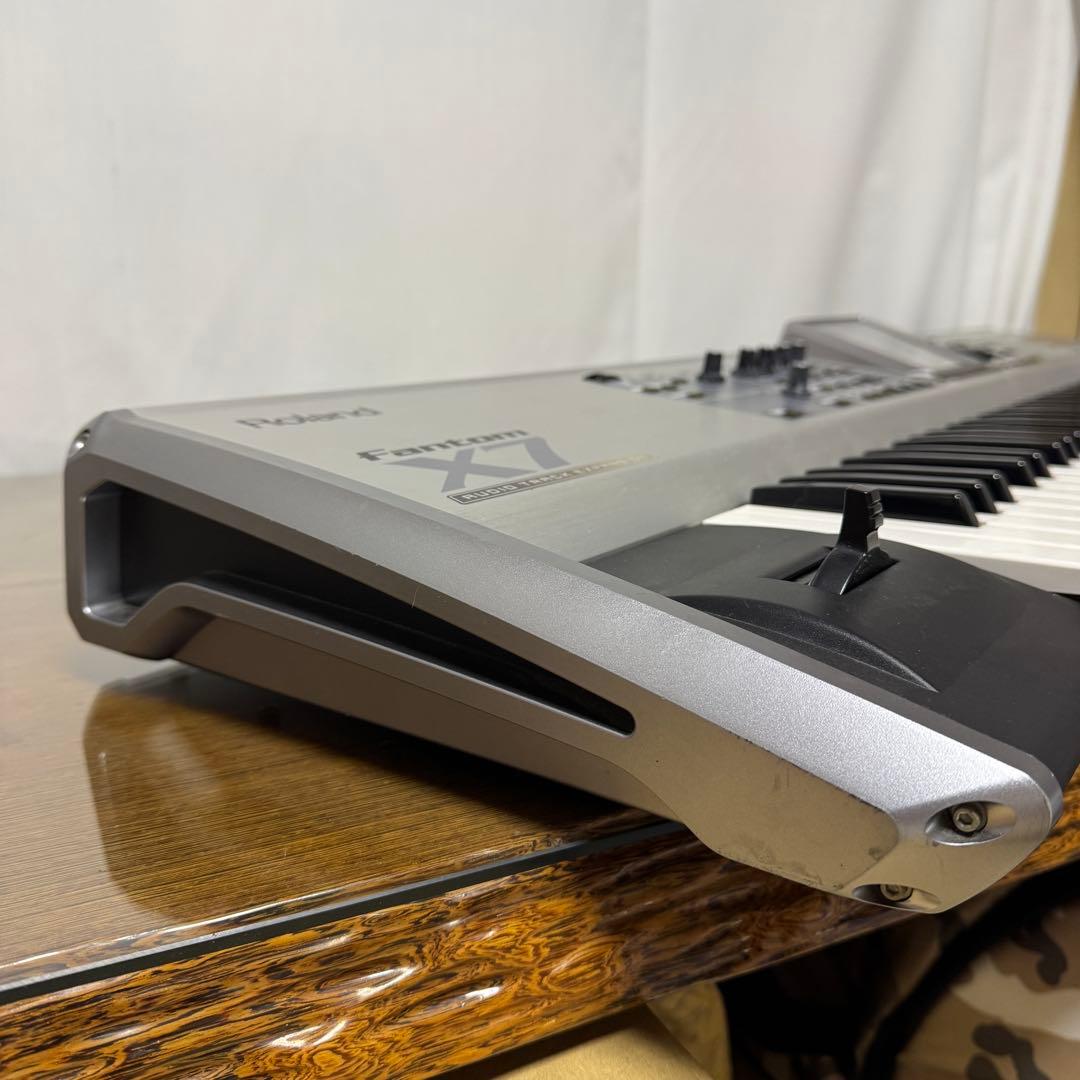 Roland Fantom X7 シンセサイザー　76鍵