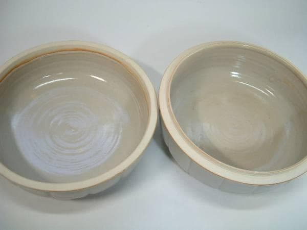 喰籠●萩焼菊型食籠「大華山鳥雲」納富鳥雲 白釉 蓋物 菓子鉢 菓子鉢 共箱■