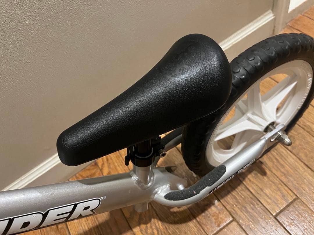 【美品】 ストライダー プロモデル 軽量 アルミ フレーム シルバー