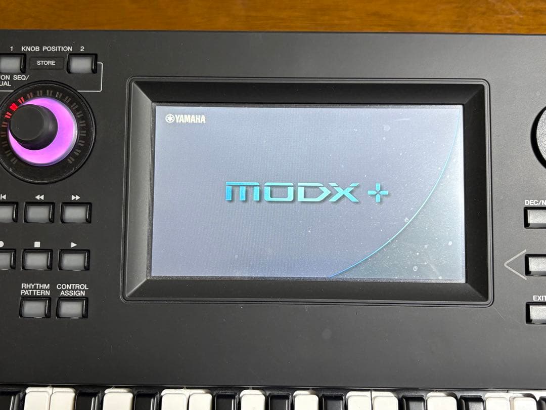 YAMAHA MODX6+ シンセサイザー