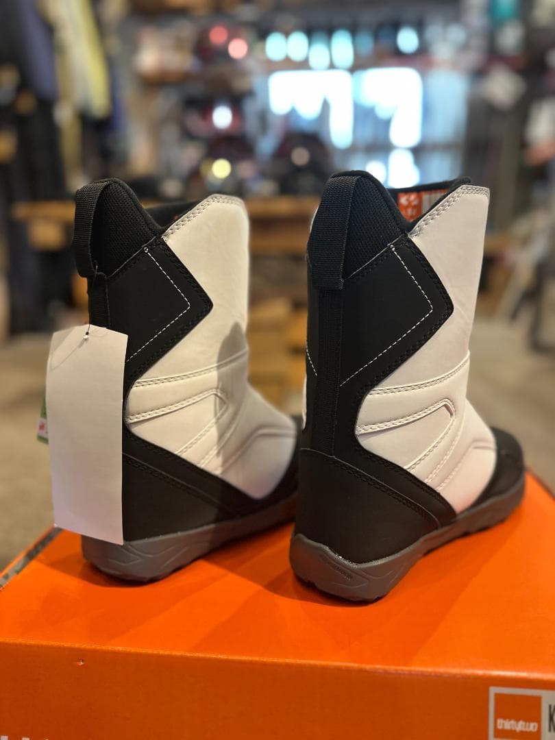 スノーボードブーツ　キッズ　thirtytwo 　 BOA 5.0　23cm