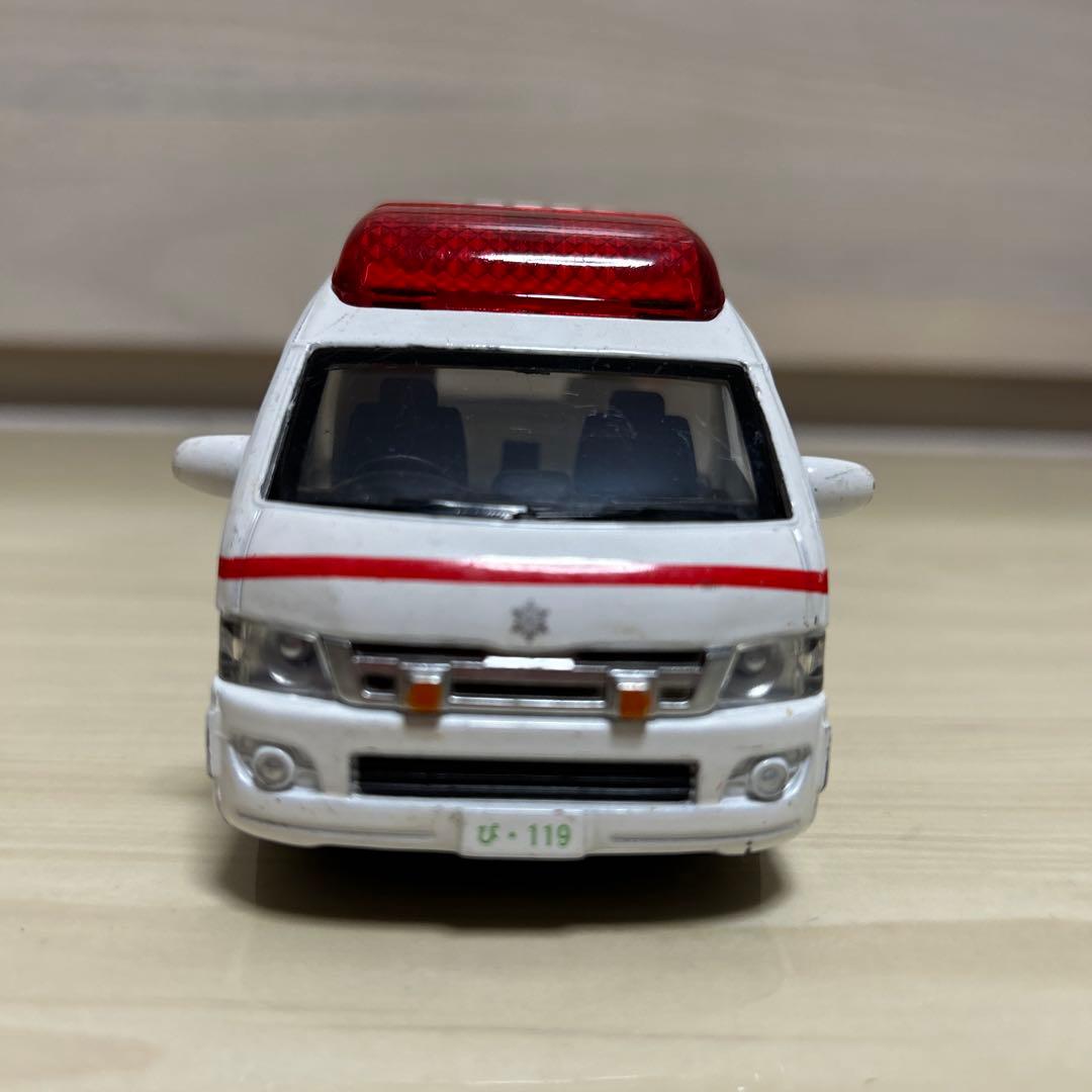 ピピットキー トヨタ ハイメディック　消防車、パトカー、救急車　3台セット