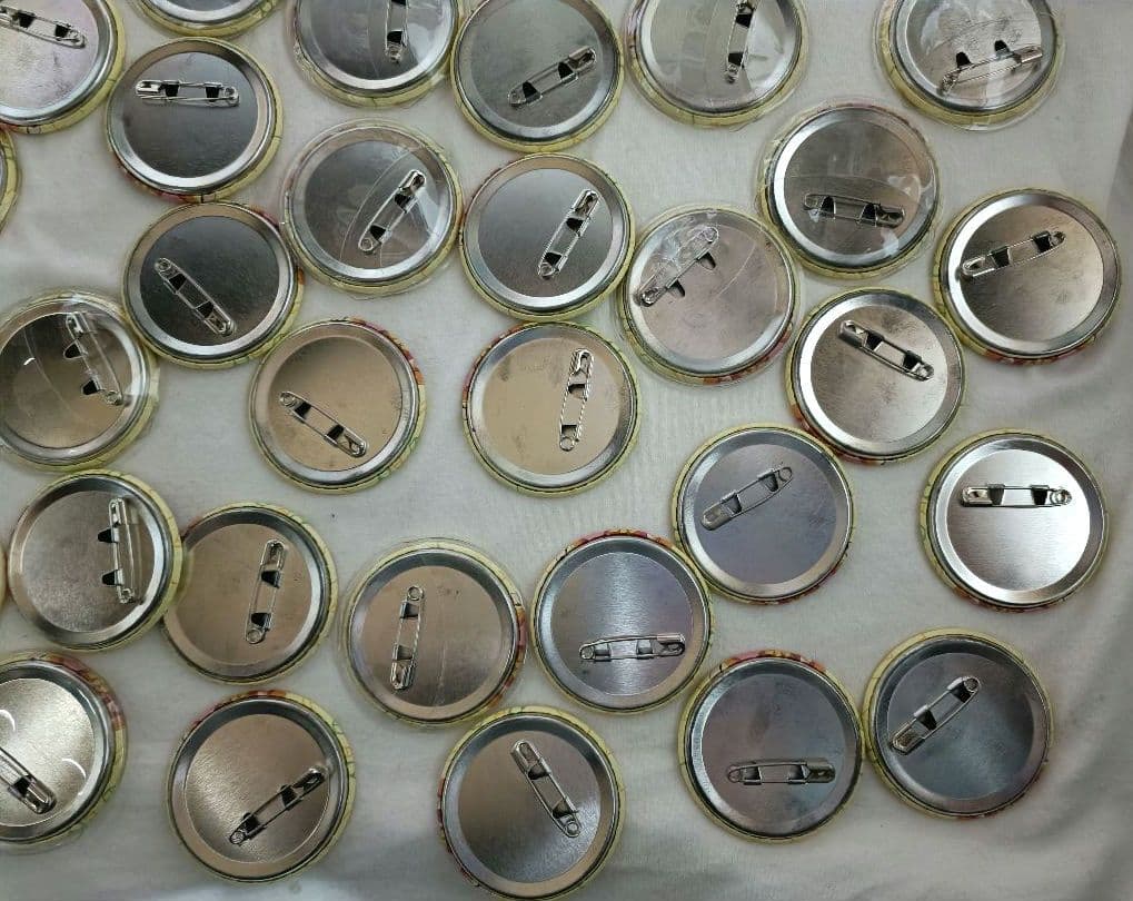 すとぷり　るぅと　缶バッチ　るとわん　僕と君の秘密基地　デフォ