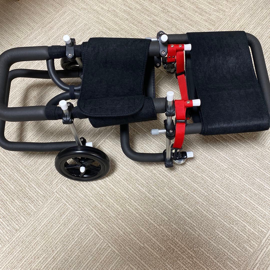 犬用車椅子　歩行器　小型犬用　4輪　オーダーメイド　老犬　運動　リハビリ