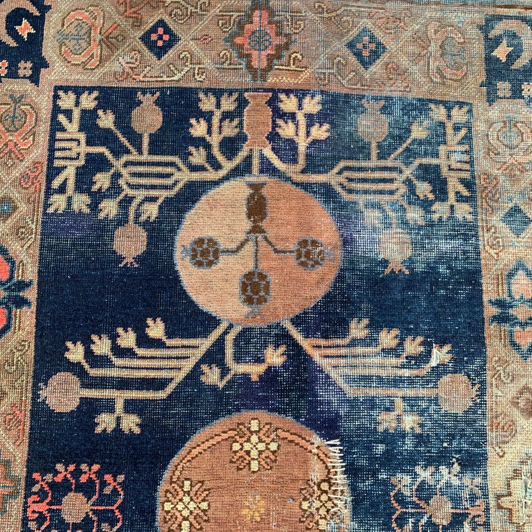 ⌘ antique 絨毯　③ ⌘