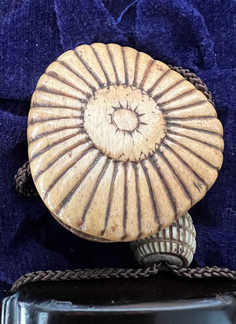 年代物 蒔絵印籠 根付 四段 馬 古美術 アンティーク 骨董品 工芸品