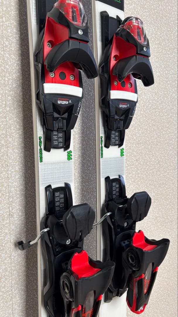 24/25モデル ロシニョール スーパーヴィラージュ8 (166cm)5日間使用