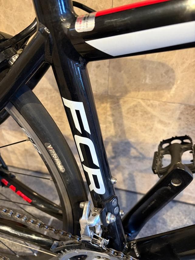 GIANT-FCR-フラットバーロード-手渡しのみでお願いします。