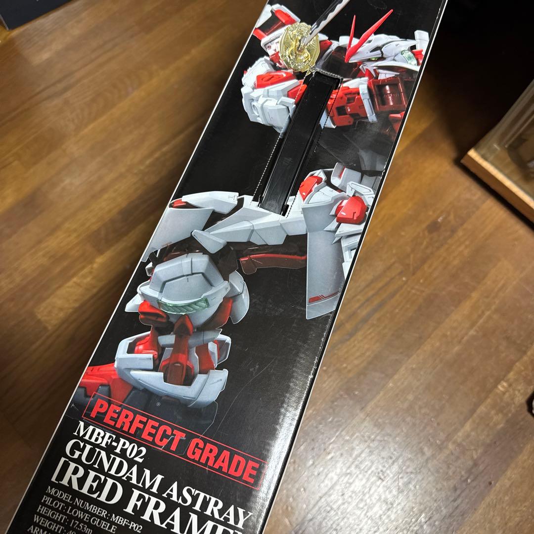 の*の様 【早期予約特典つき】バンダイ PG 1／60 ガンダムアストレイ レッ