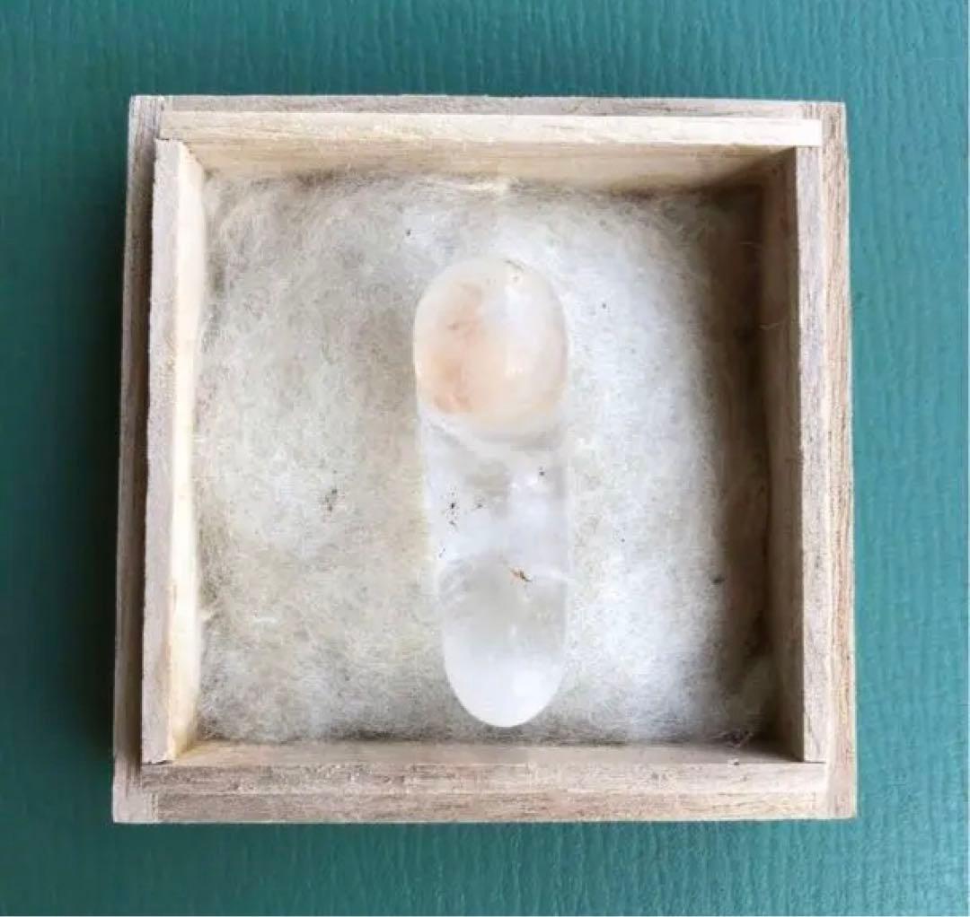 勾玉　（m）　箱付き