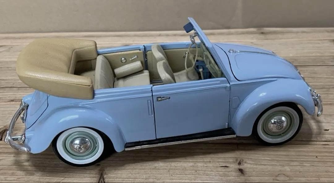 ミニカー　1/18　VW　フォルクスワーゲン　ビートル　カブリオレ　1951