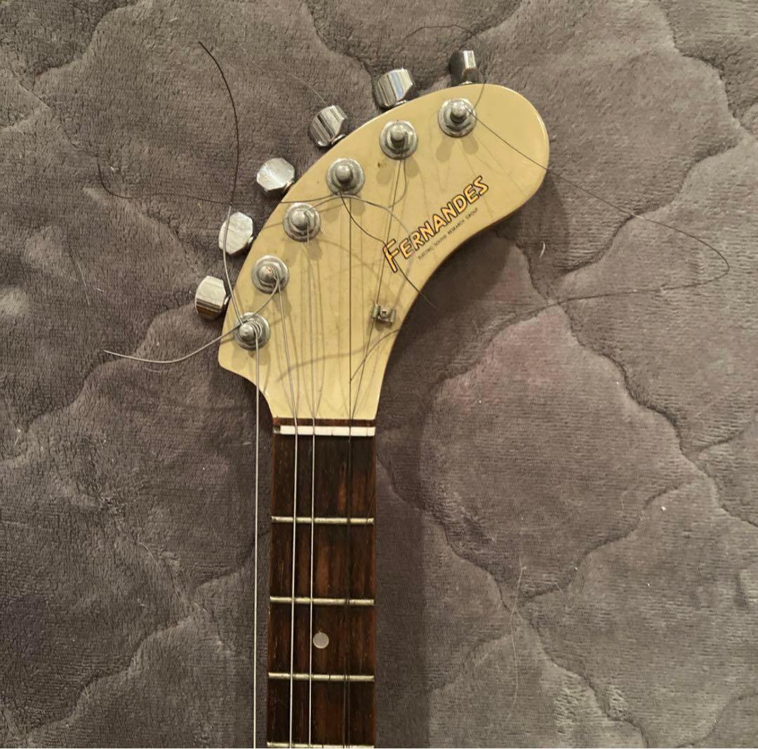 ジャンク　ZO3 FERNANDES アンプ内蔵エレキギター