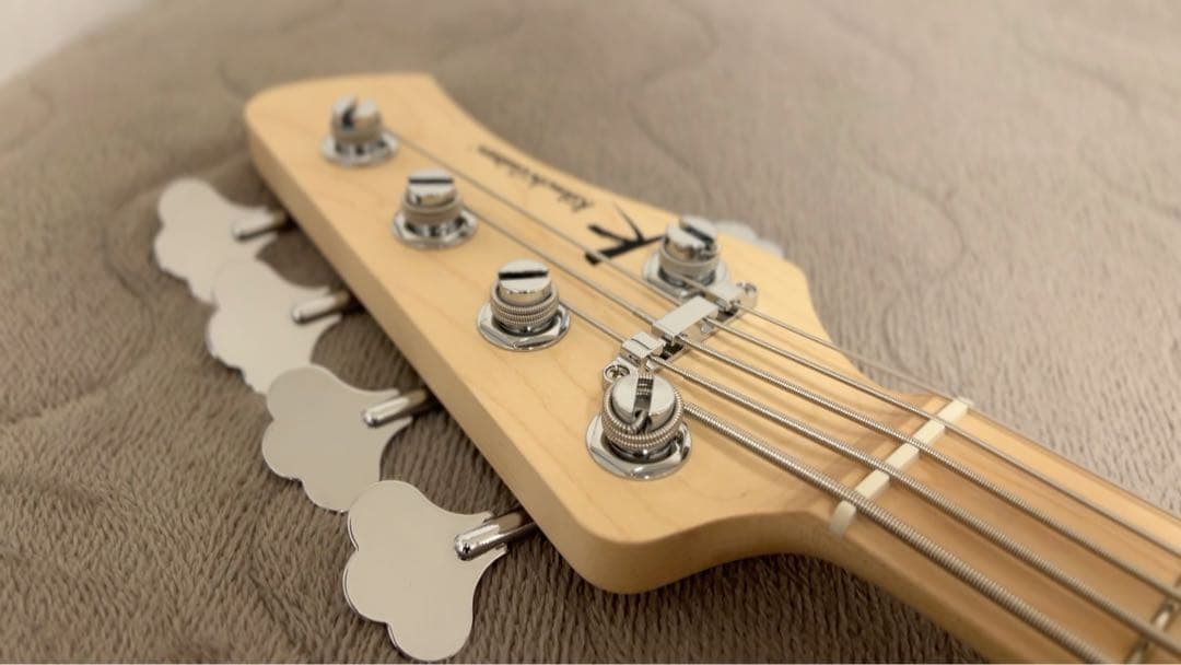 ベース Kikuchi Guitars Hermes MV5 NAT