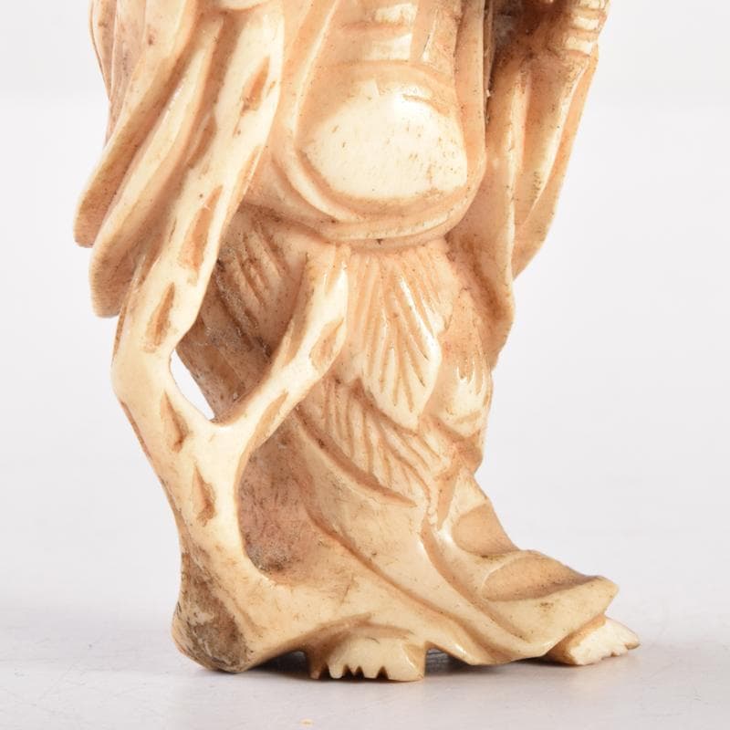 時代提げ物　獣骨製　人物像　根付　置物　V　6977