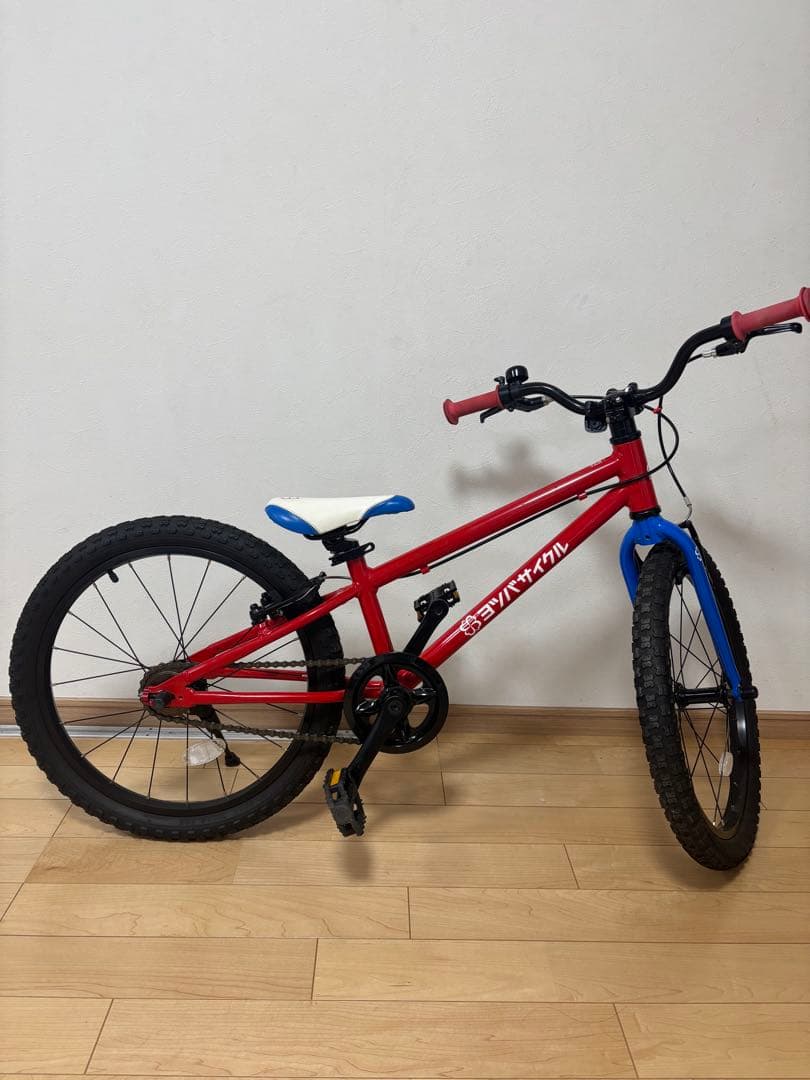 ヨツバサイクル　20インチ ヒーローレッド