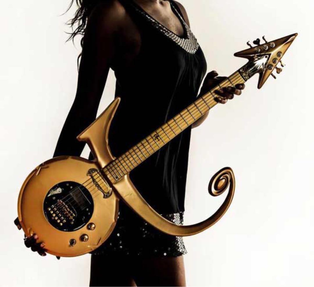 新品未使用プリンスprinceシンボルギター 美品　完動品エレキギター 激レア品