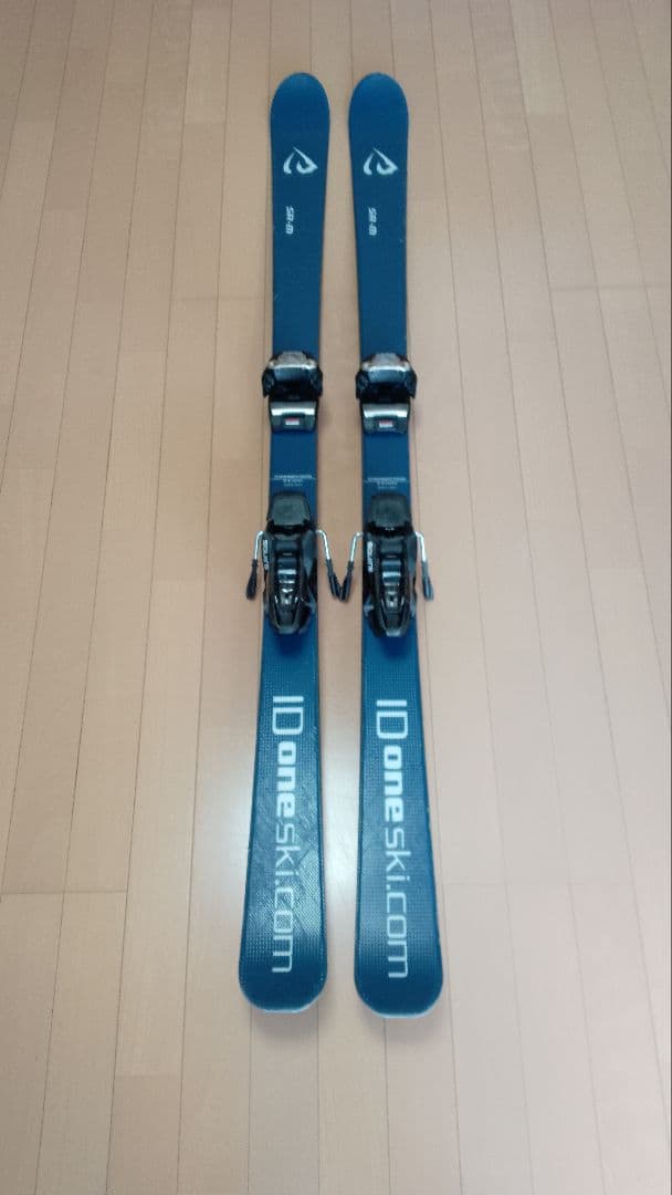 ID one アイディーワン　スキー SR-M 153cm