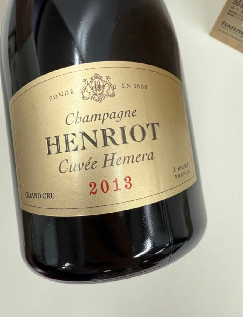 アンリオ シャンパーニュ キュヴェ エメラ ミレジメ 2013 超豪華ギフト箱入