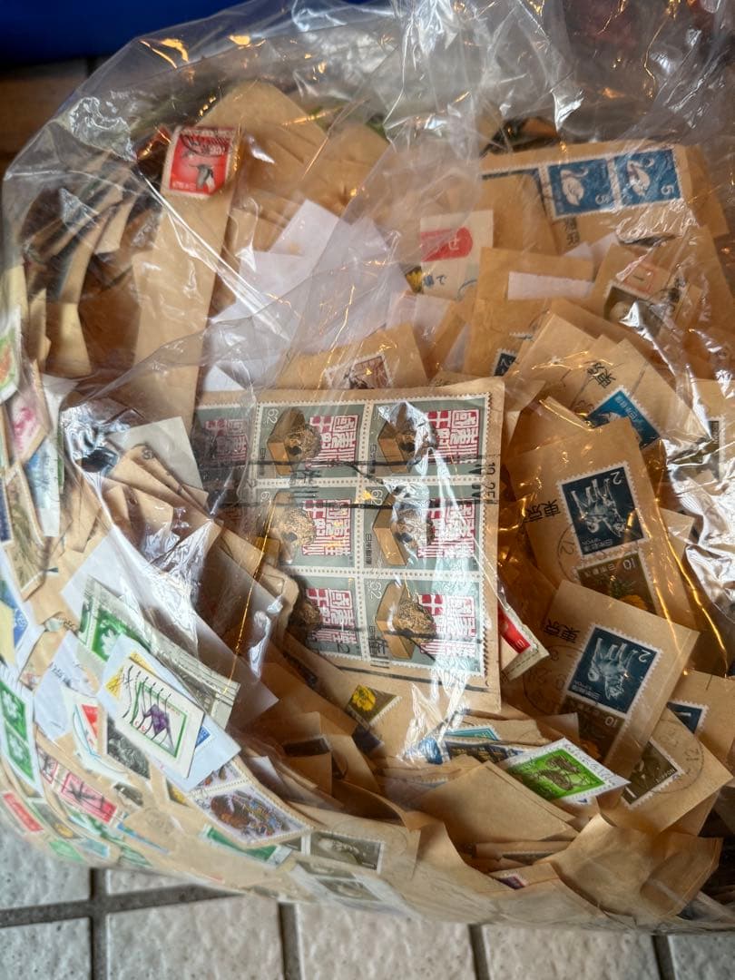 大量使用済切手　約10キロ