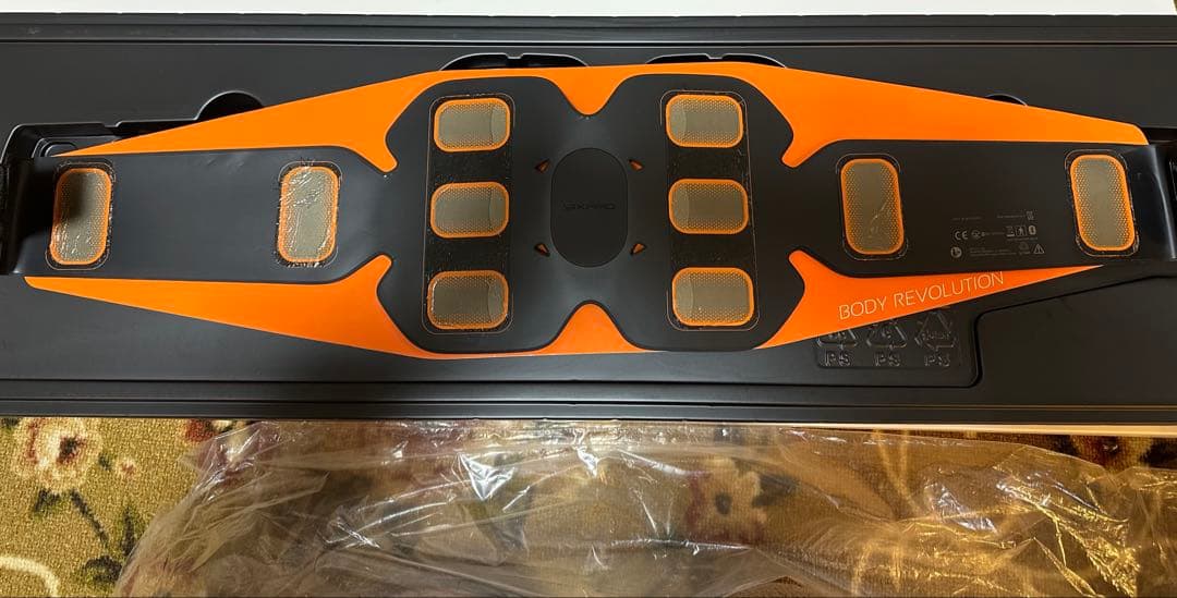 SIXPAD トレーニングギア腹筋ベルト　箱あり(正規品)