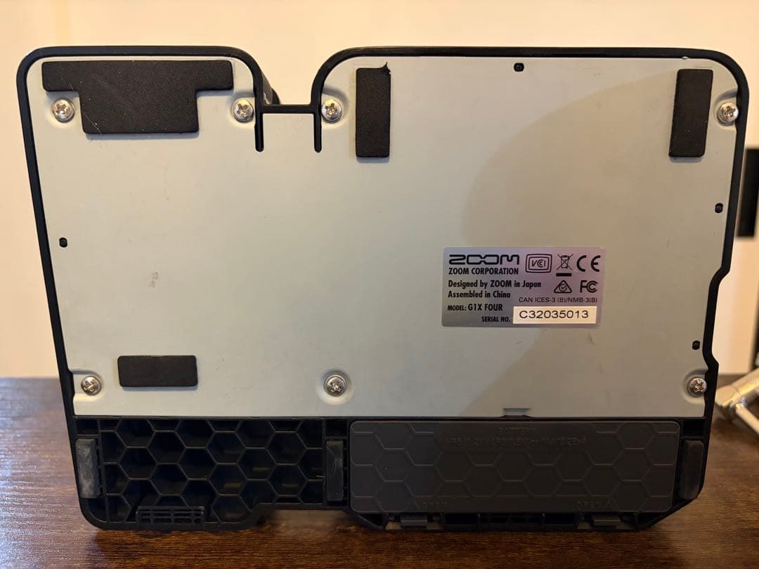 ZOOM マルチエフェクター　G1x FOUR